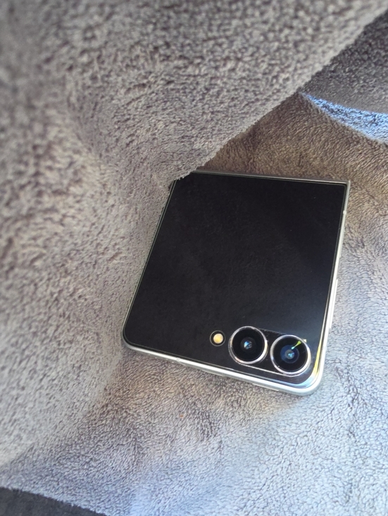 Other - Samsung Galaxy Z Flip 7 512GB Unlocked